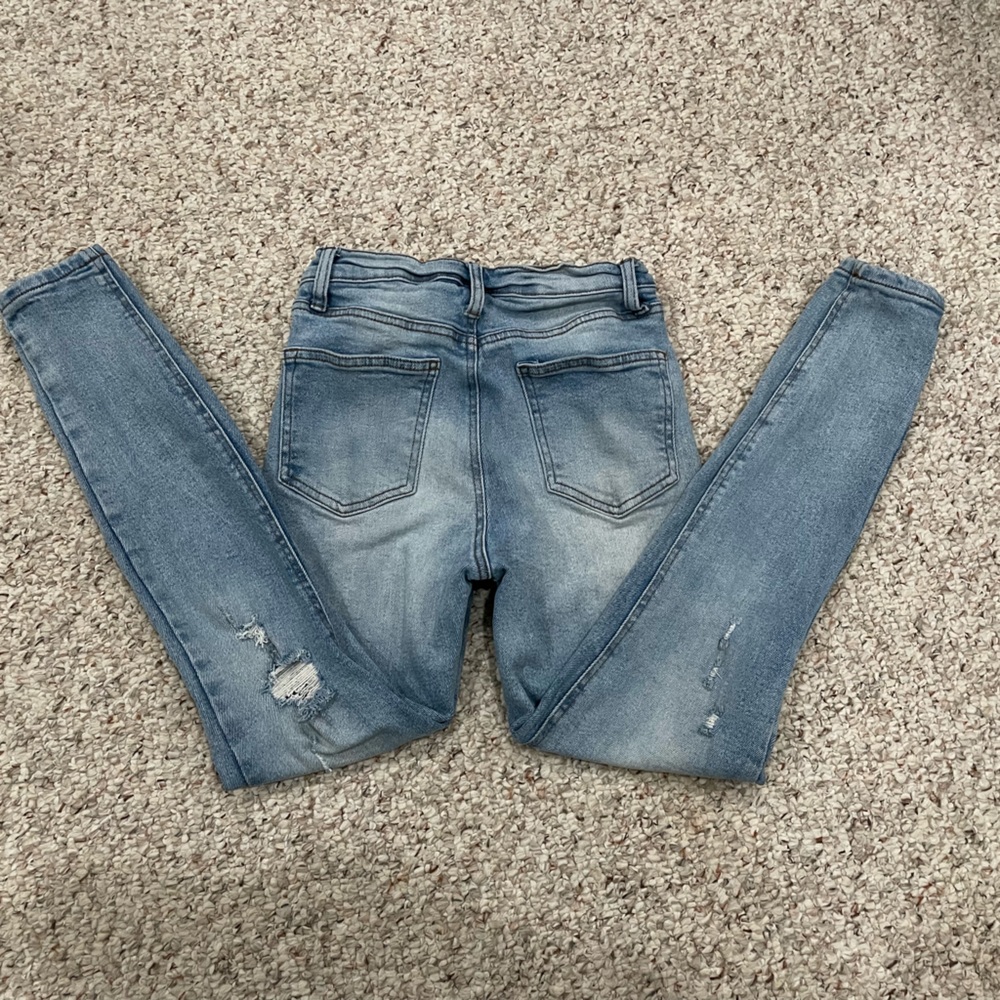 {Celebrity Pink} distressed skinny denim jeans size 5/27